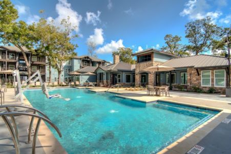 Resort-Style Pool With Tanning Ledge